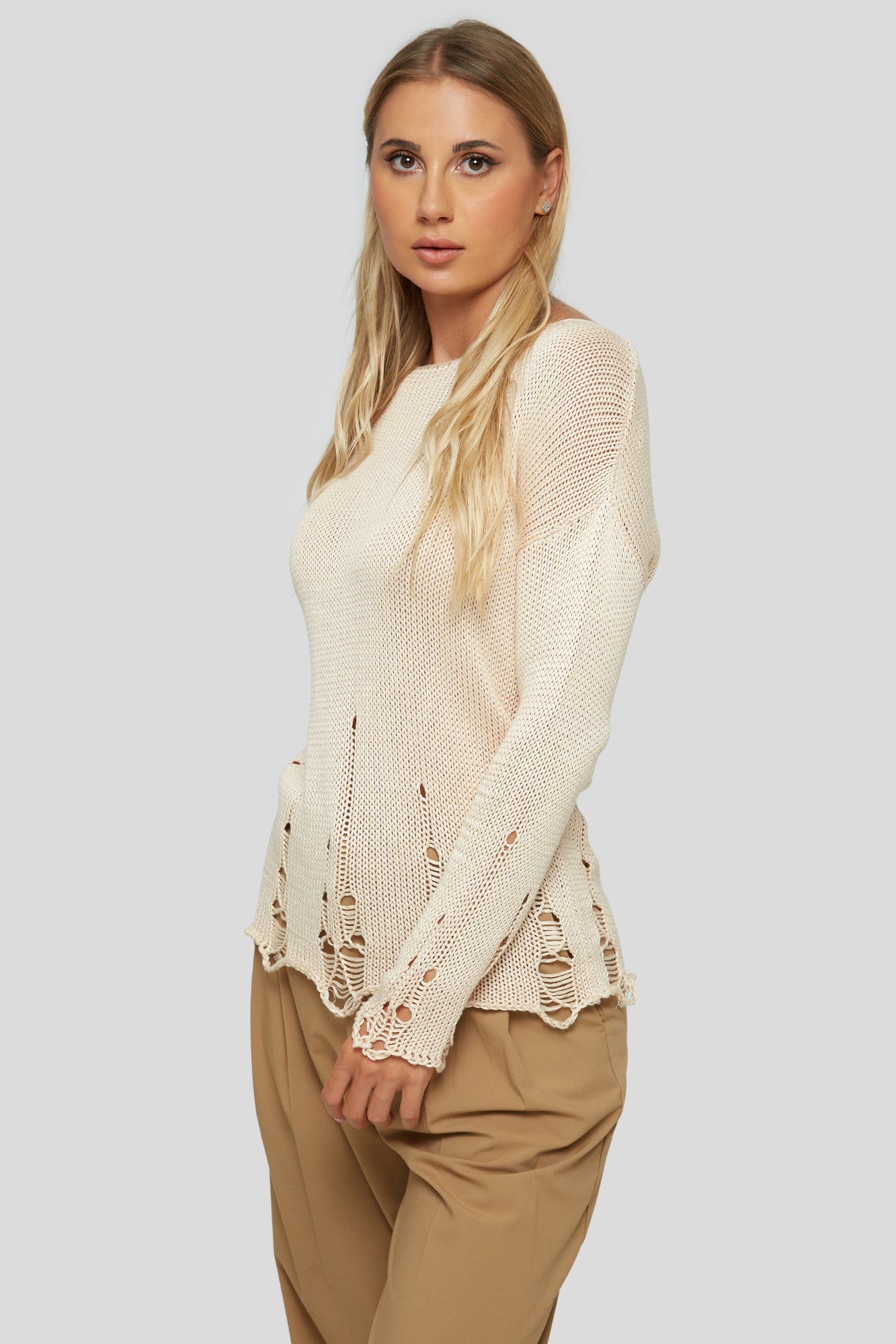 Jumper with holes UMA sand