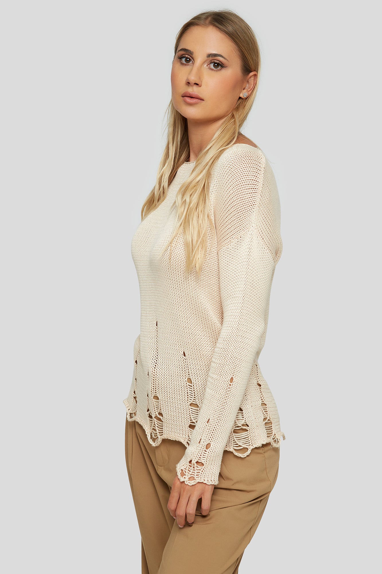 Jumper with holes UMA sand